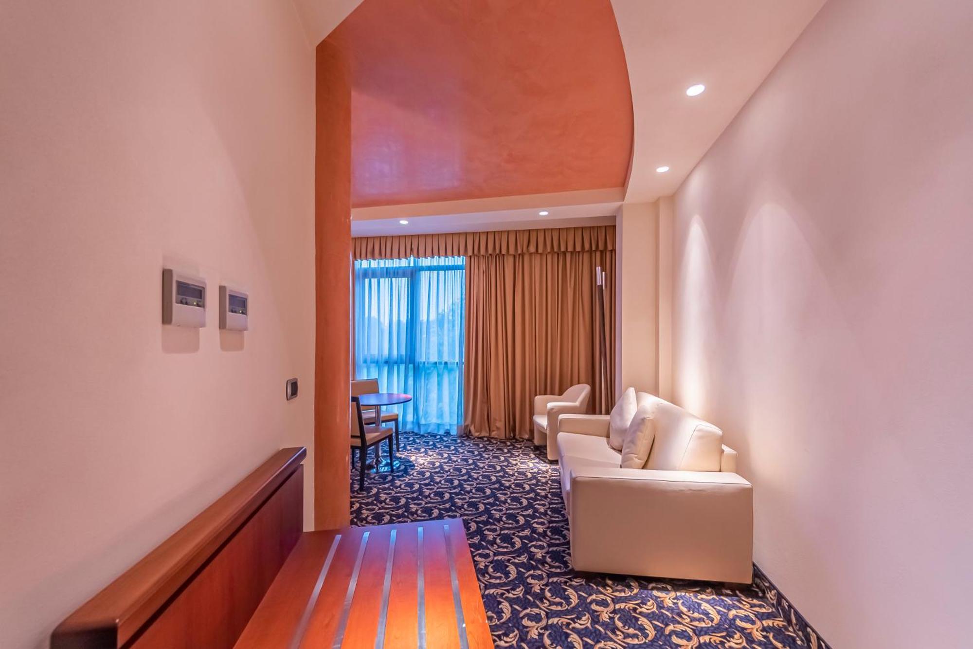 Dado Hotel International Πάρμα Εξωτερικό φωτογραφία